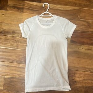 White Lulu swiftly tech